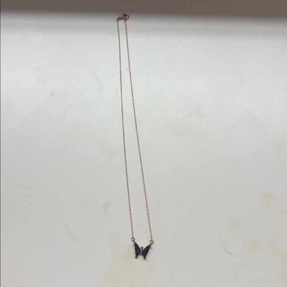 Elegant Butterfly black pendant necklace - Picture 2 of 5